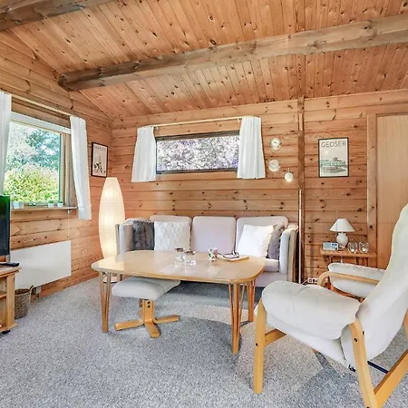 Feriehus Three-bedroom In Vaggerlose