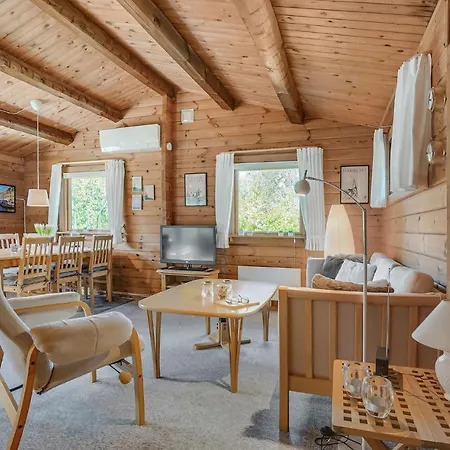 Three-bedroom In Vaggerlose Feriehus *